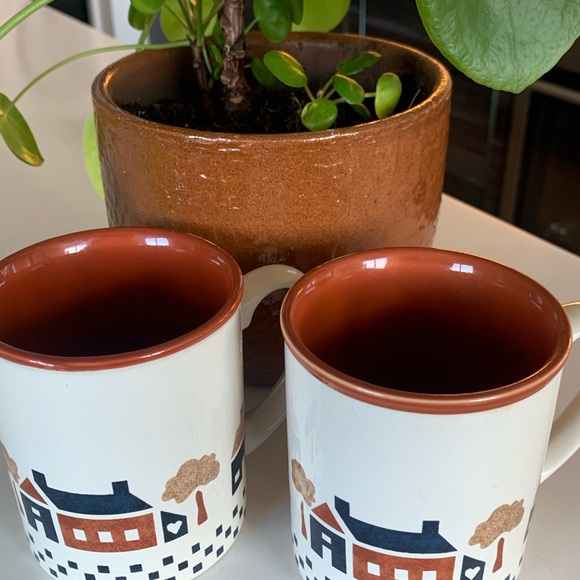 Vintage Coffee Mugs Graphic Houses Made in Japan - Picture 7 of 7